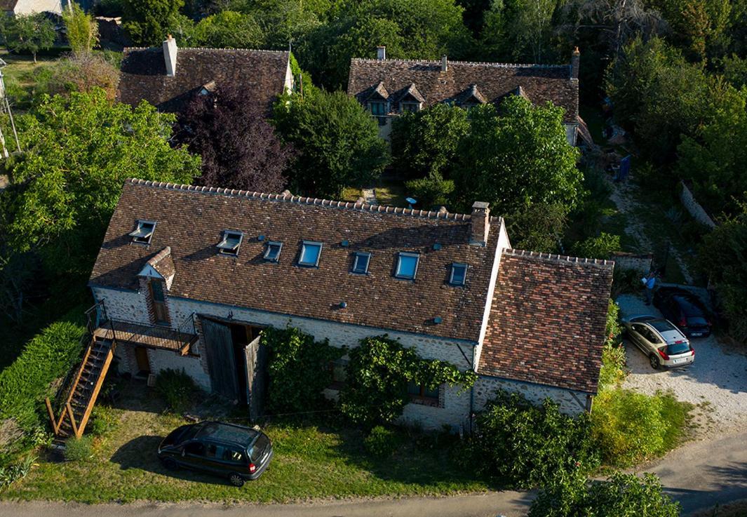 Отель La Grange Des Blins Jouy  Экстерьер фото