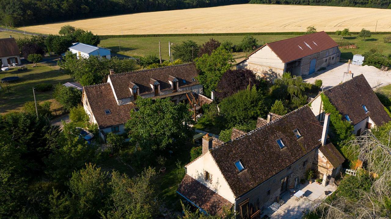 Отель La Grange Des Blins Jouy  Экстерьер фото