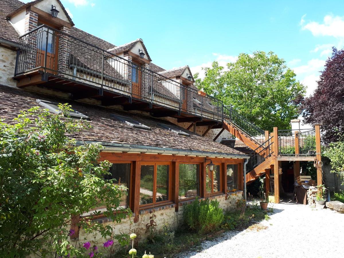 Отель La Grange Des Blins Jouy  Экстерьер фото
