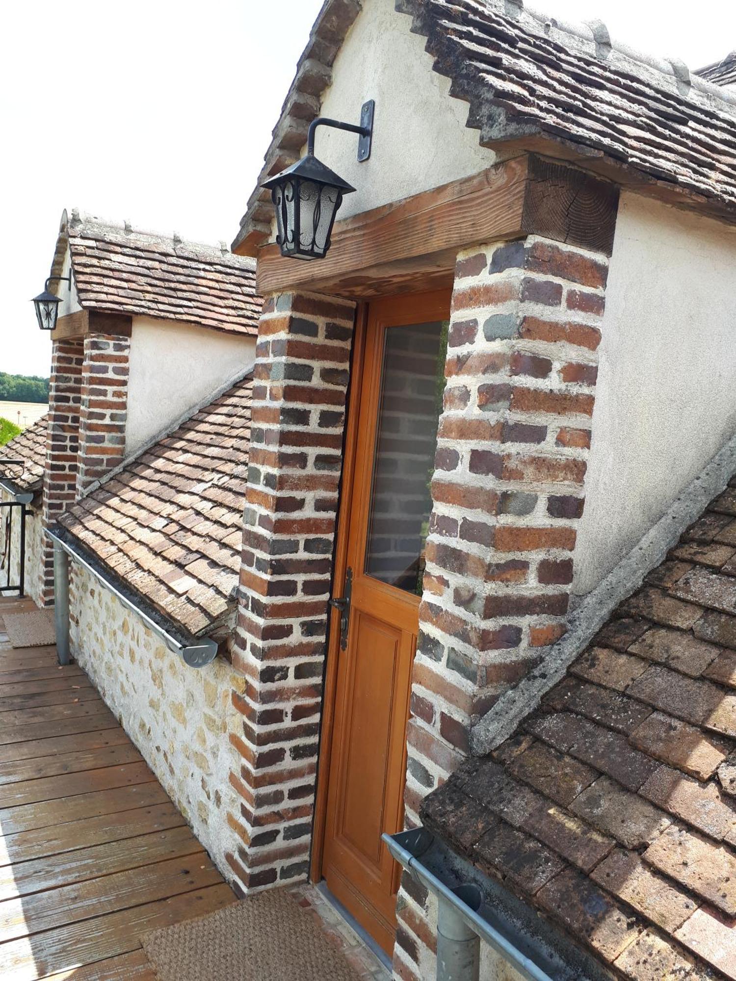 Отель La Grange Des Blins Jouy  Номер фото